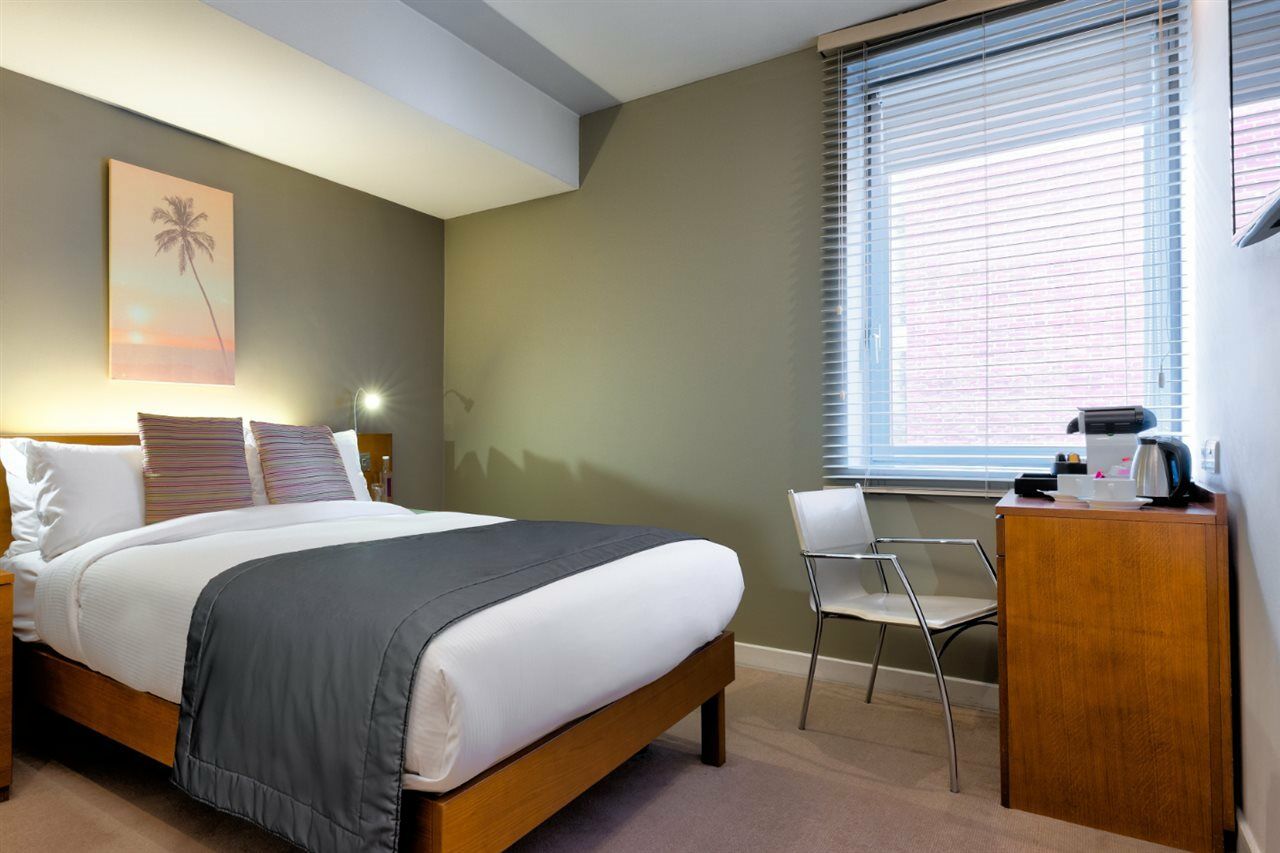 Hotel Ambassadors Bloomsbury London