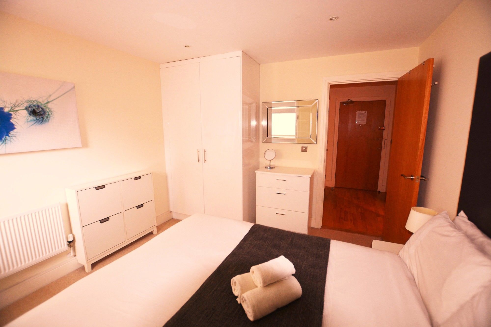 Zen - Airport Apartment *