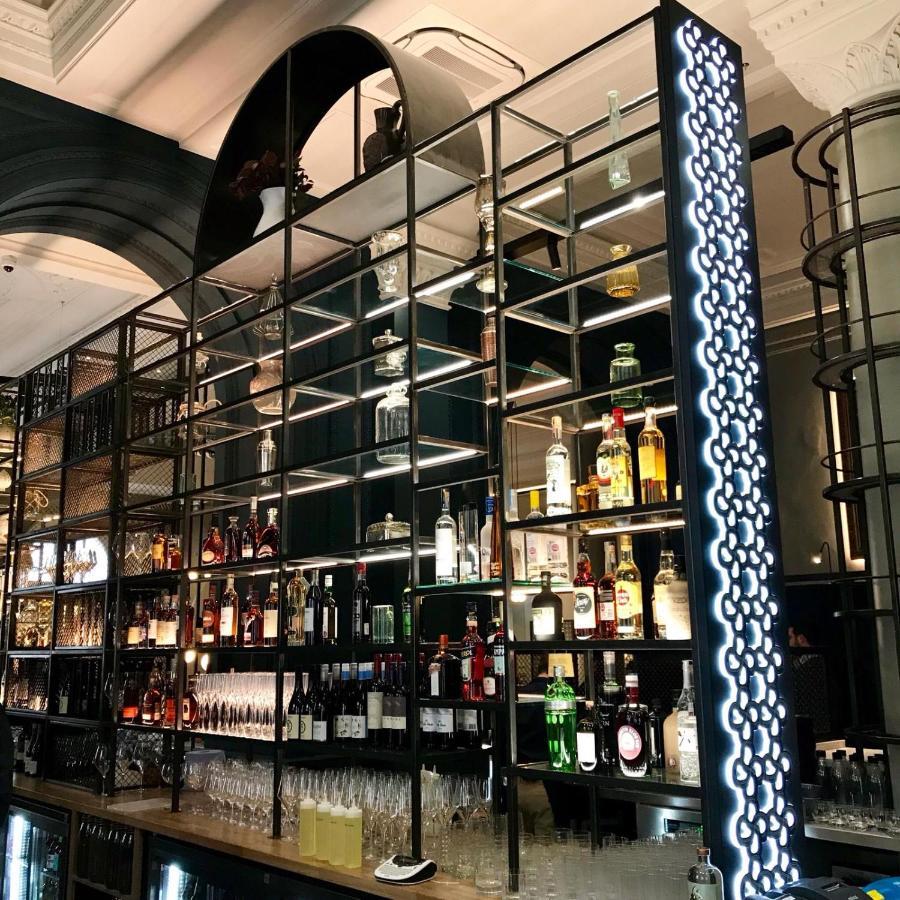 The Clermont London, Victoria Hotell London