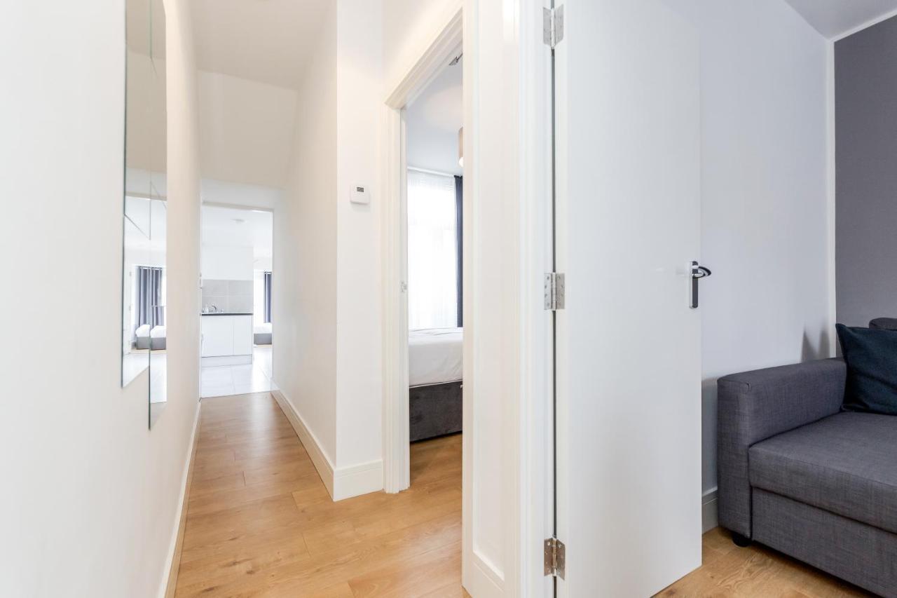 Apartment 2 Bedrooms Serviced Excel Exhibition Centre, O2 Arena, Stratford Olympic City, Forest Gate, Central London