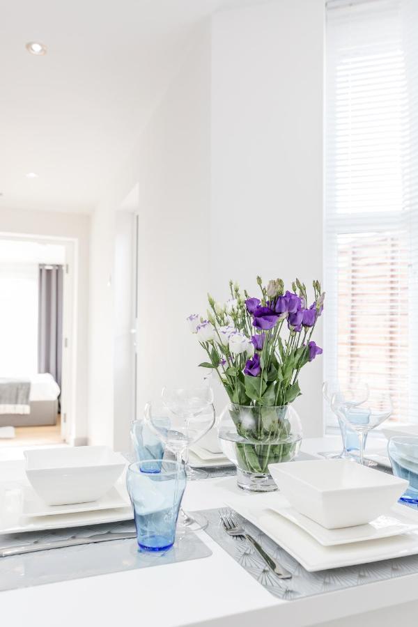 Apartment 2 Bedrooms Serviced Excel Exhibition Centre, O2 Arena, Stratford Olympic City, Forest Gate, Central London