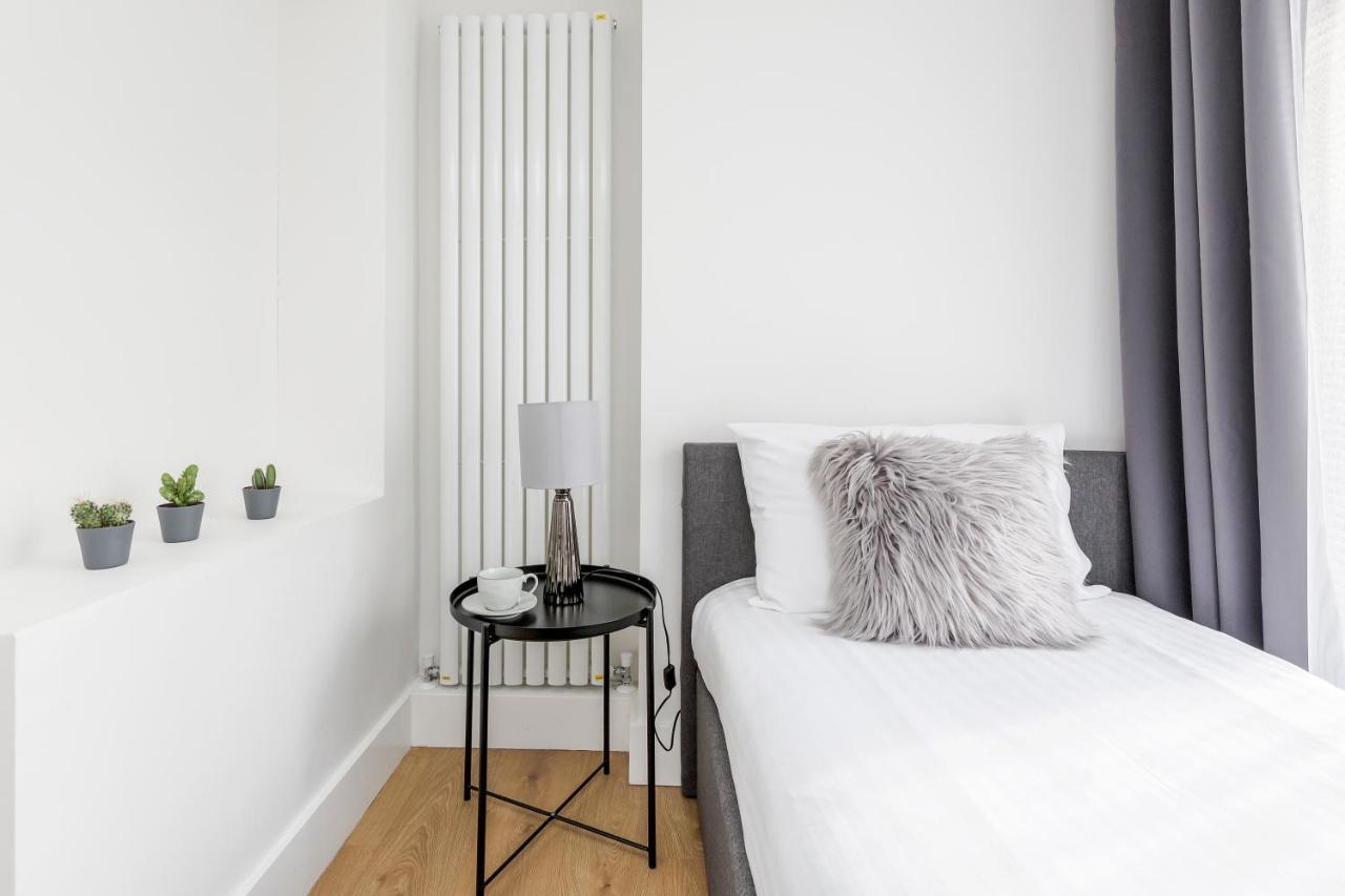 2 Bedrooms Serviced Excel Exhibition Centre, O2 Arena, Stratford Olympic City, Forest Gate, Central Apartment