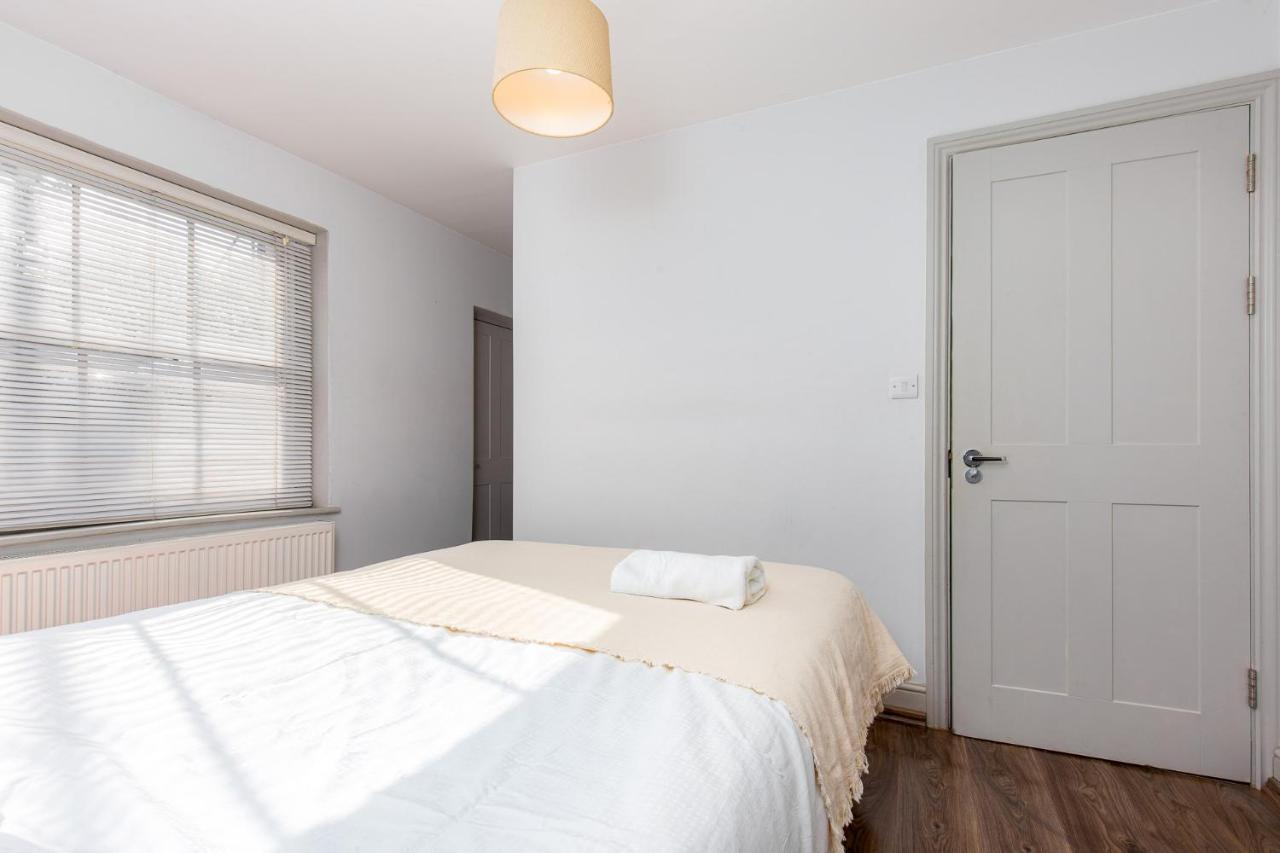Guest house Clemence Street London