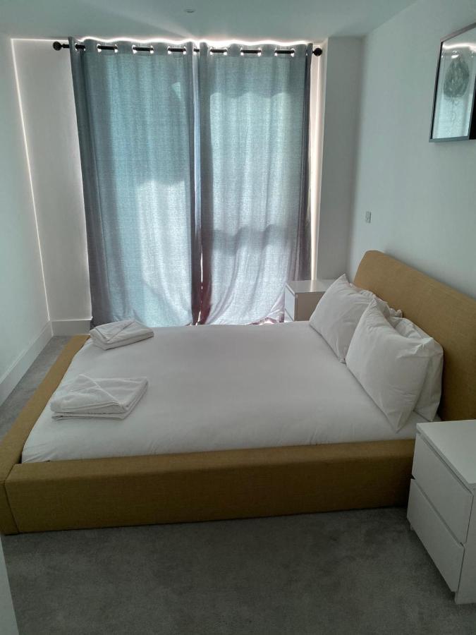 High View Two Bedroom In Woolwich Appartement Londen