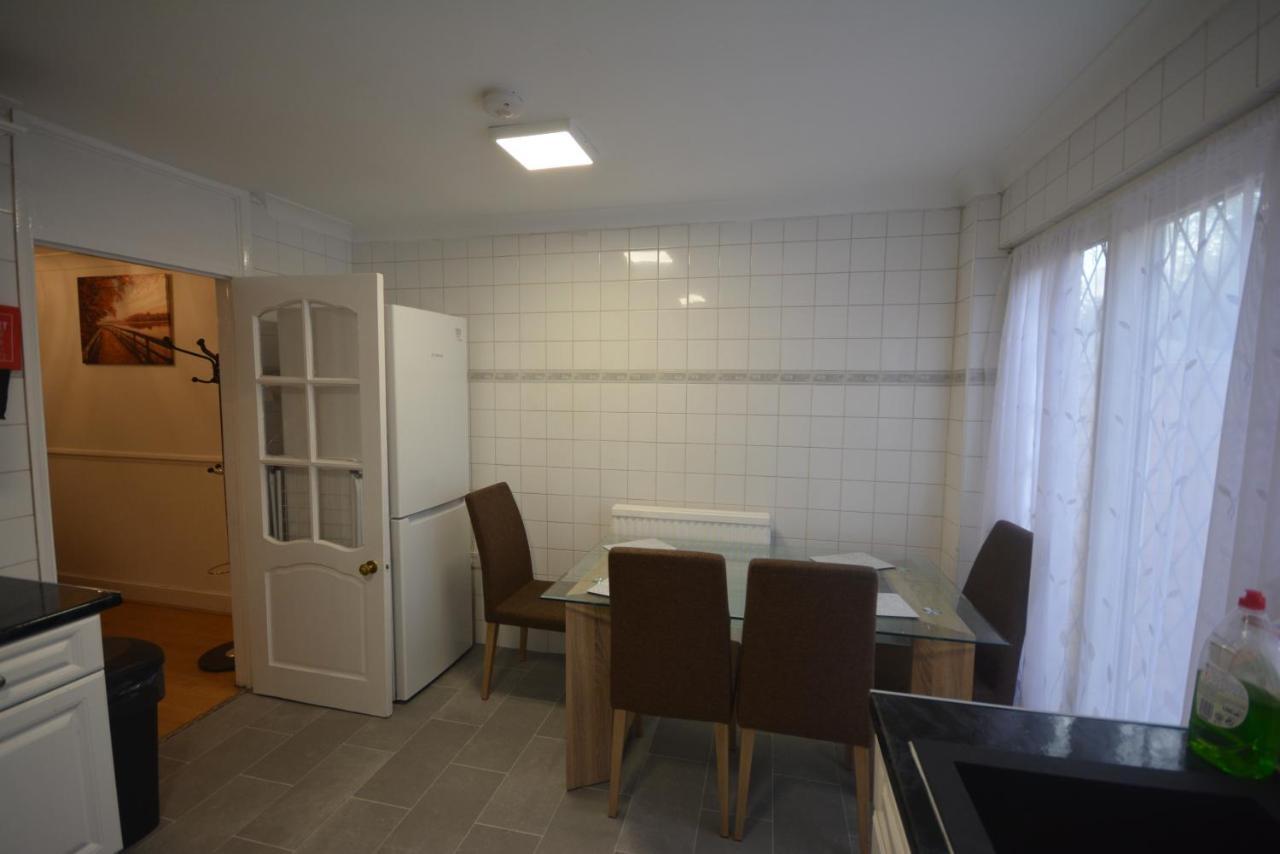 Appartement Five Bedroom Townhouse Near Excel Exhibition Centre Londen