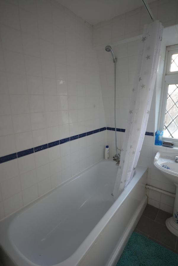 Five Bedroom Townhouse Near Excel Exhibition Centre Londen