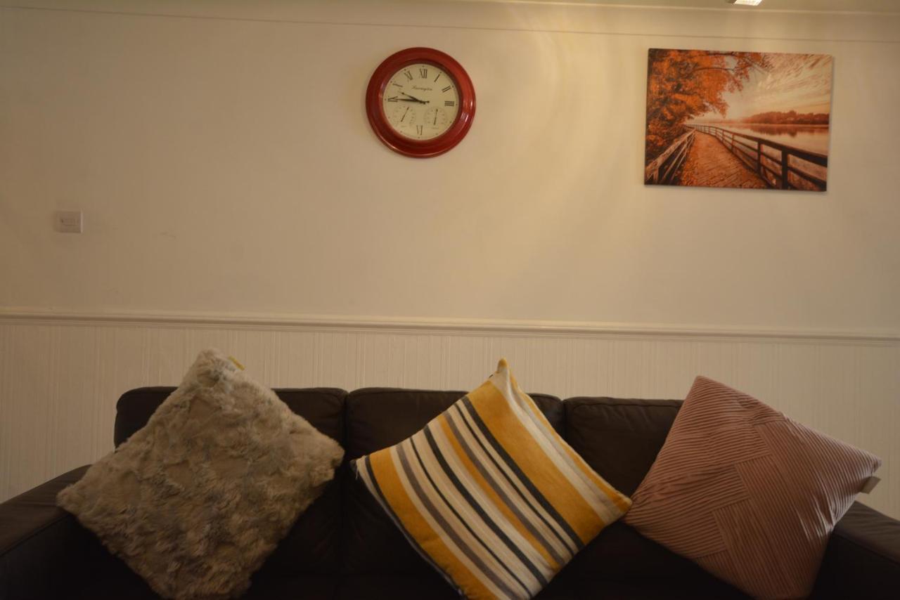 Five Bedroom Townhouse Near Excel Exhibition Centre Londen