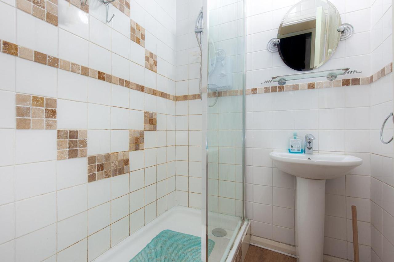 Homestay Queensland House