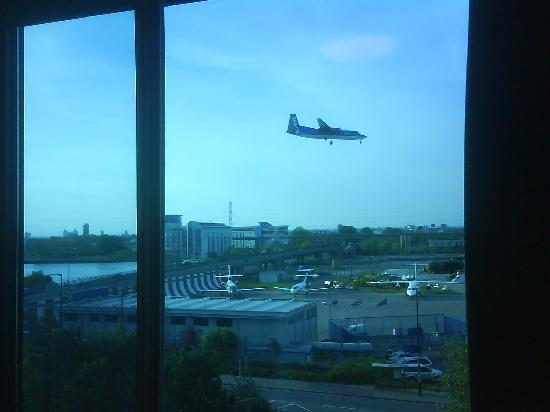 Travelodge City Airport 3* London