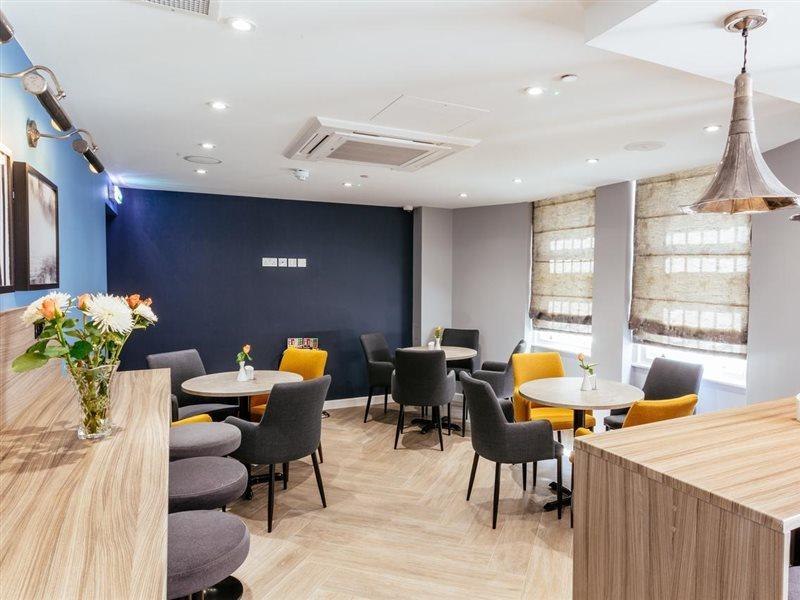 Oliver Plaza Hotel London