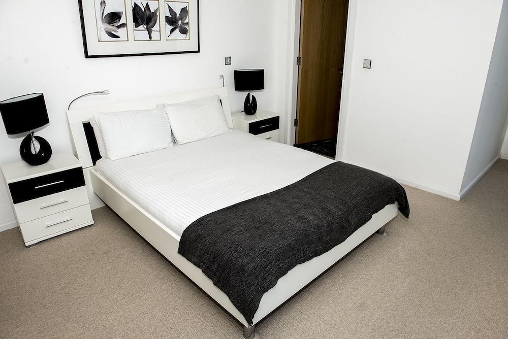 Zen - Airport Apartment