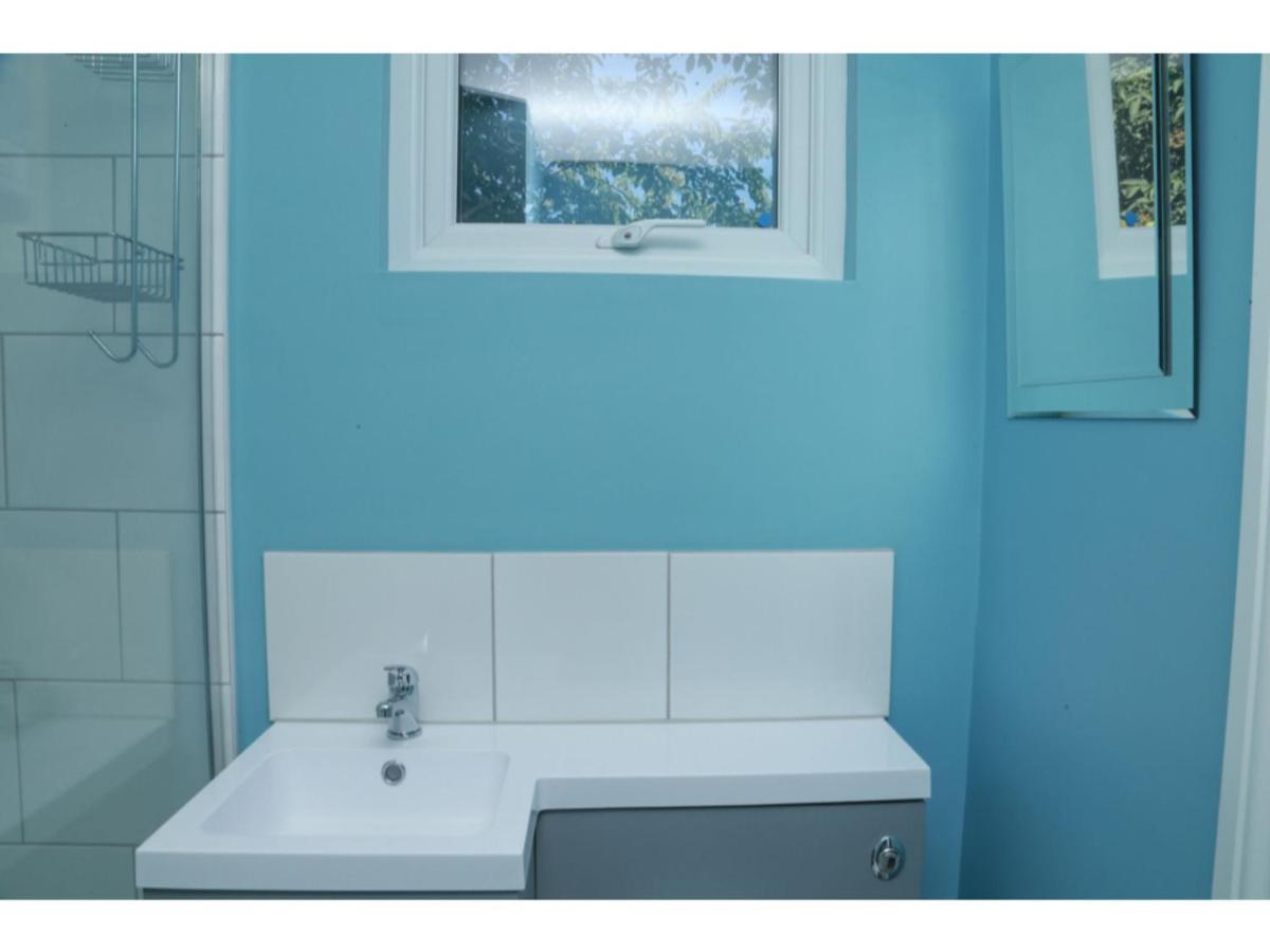 Stayzo - Crofton Park - Refurbished Apartment