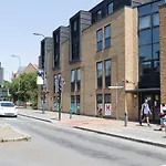 Zeni Studio, In Central London