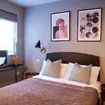 Holiday Home Cheval Place