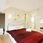 Trafalgar Square - Piccadilly Circus Apt Vr