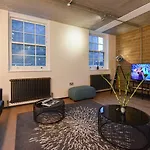 Loft Style Apartment In Central London! 2Br! Vr