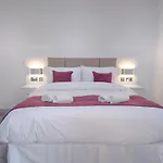 Roomspace Serviced Apartments -La Roka