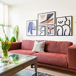The Chelsea Arms - Bright 3Bdr With Garden & Private Parking