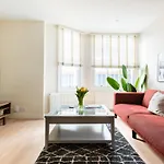 The Chelsea Arms - Bright 3Bdr With Garden & Private Parking