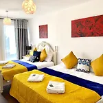 2-Bedrooms Modern Apartment Next To Velodrome, Lounge, Balcony, Parking, Abba