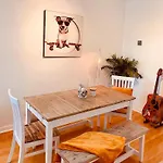 Beautiful 2 Bedroom Flat In Camden
