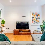 Arcore Premium Rental Shaftesbury Avenue