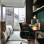 Studio Flat in Prime London Southbank - iQ Bankside