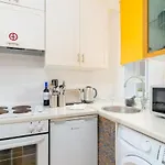 GuestReady - BRIGHT Gorgeous Studio in CHELSEA 2 guests