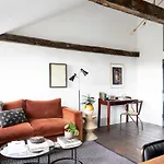 Cosy Loft Apartment - Minutes From Angel Tube St.