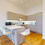 Modern 1 Bed Flat Camden 5 Min Walktube Station