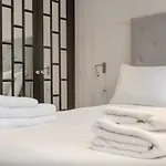 Elegant 1 Bedroom Apartment In South Kensington