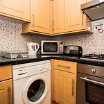Beautiful Views - 1-Bedroom In Chancery Lane