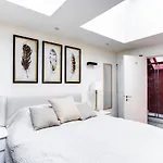 Charming 1 Bedroom Home in West London