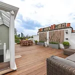 Veeve - Roof Terrace Views In Chelsea