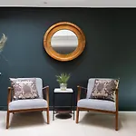 The Heart Of Shepherds Bush - Modern 2Bdr Apartment With Garden