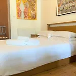 Studio Flat Without Kitchen At Kentish Town