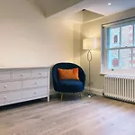 James\'S Place On Oxford Street