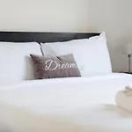 Stunning One Bedroom In Top Location