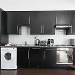 1 Bedroom Flat near Hyde Park