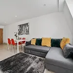Lara Deluxe Modern City 2 Bed Apartment By Tower Bridge