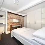 Soho, Piccadilly & Chinatown - Two Bedroom & Two Double Beds Apartment