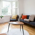 Pass The Keys Garden Apartment In Stockwell