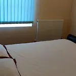 Nice Double Bedroom At Streatham Place