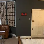 Comfortable And Cosy Studio In Chelsea