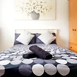 Tower Bridge Rooms