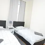 Cheerful 4 bedroom House in greater London