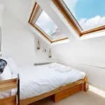 Superb 2 Bed Flat Next To Clapham South Station
