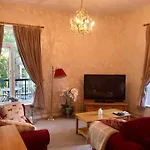 Spacious Apartment In The Heart Of Camden Town