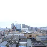 Gorgeous 2 bedroom 2 bathroom Woolwich