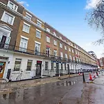 Oyo 24 Sussex, London Paddington